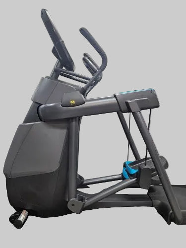 Pre-Owned Precor AMT 885