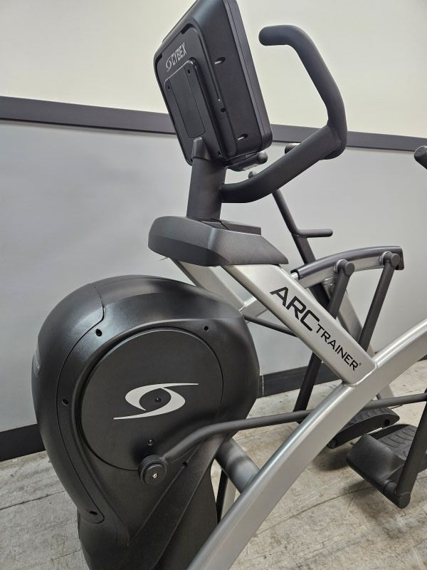 Pre-Owned Cybex R Series Lower Body Arc Trainer – Push Pedal Pull