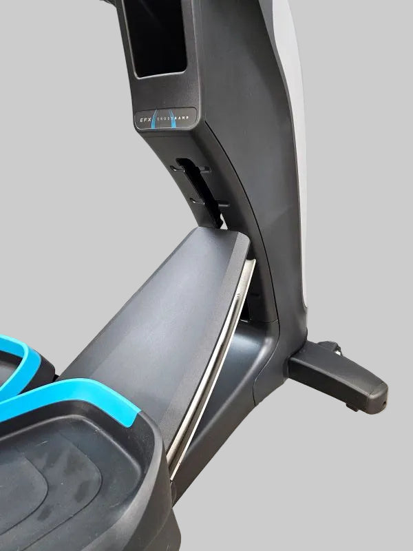 Pre-Owned Precor EFX 833