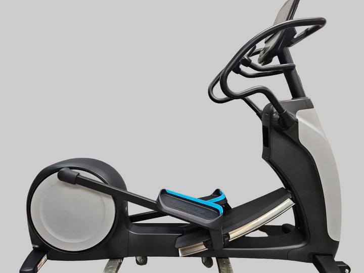 Pre-Owned Precor EFX 833