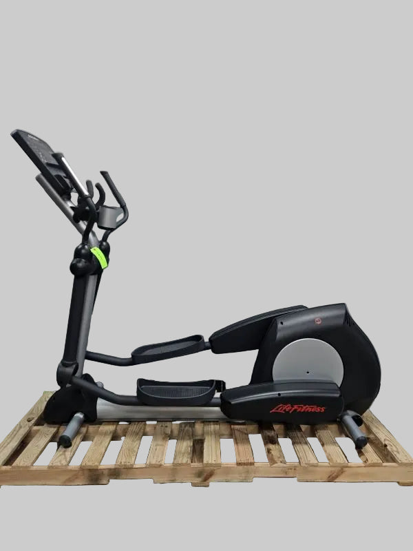 Pre-Owned Life Fitness Integrity CLSX