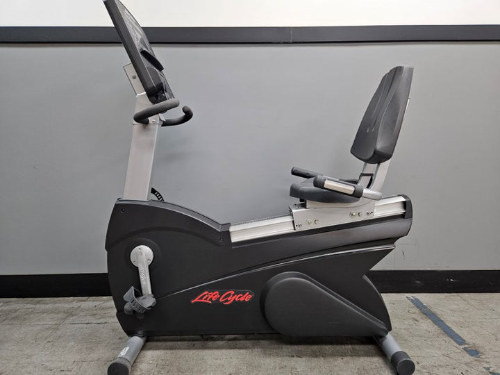 Pre-Owned Life Fitness Club Series Recumbent Bike