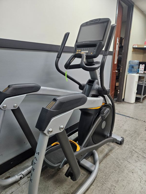 Pre-Owned Matrix Ascent Trainer 7Xi