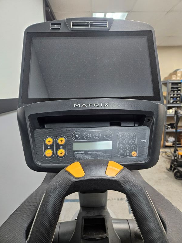 Pre-Owned Matrix Ascent Trainer 7Xi