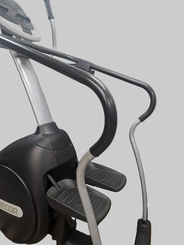 Pre-Owned Precor CLM 835
