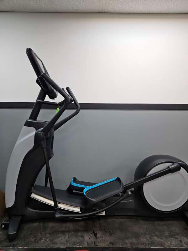 Pre-Owned Precor EFX 885