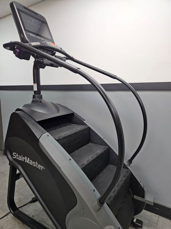 Pre-Owned StairMaster Guantlet Stepmill with 15" Touch Screen